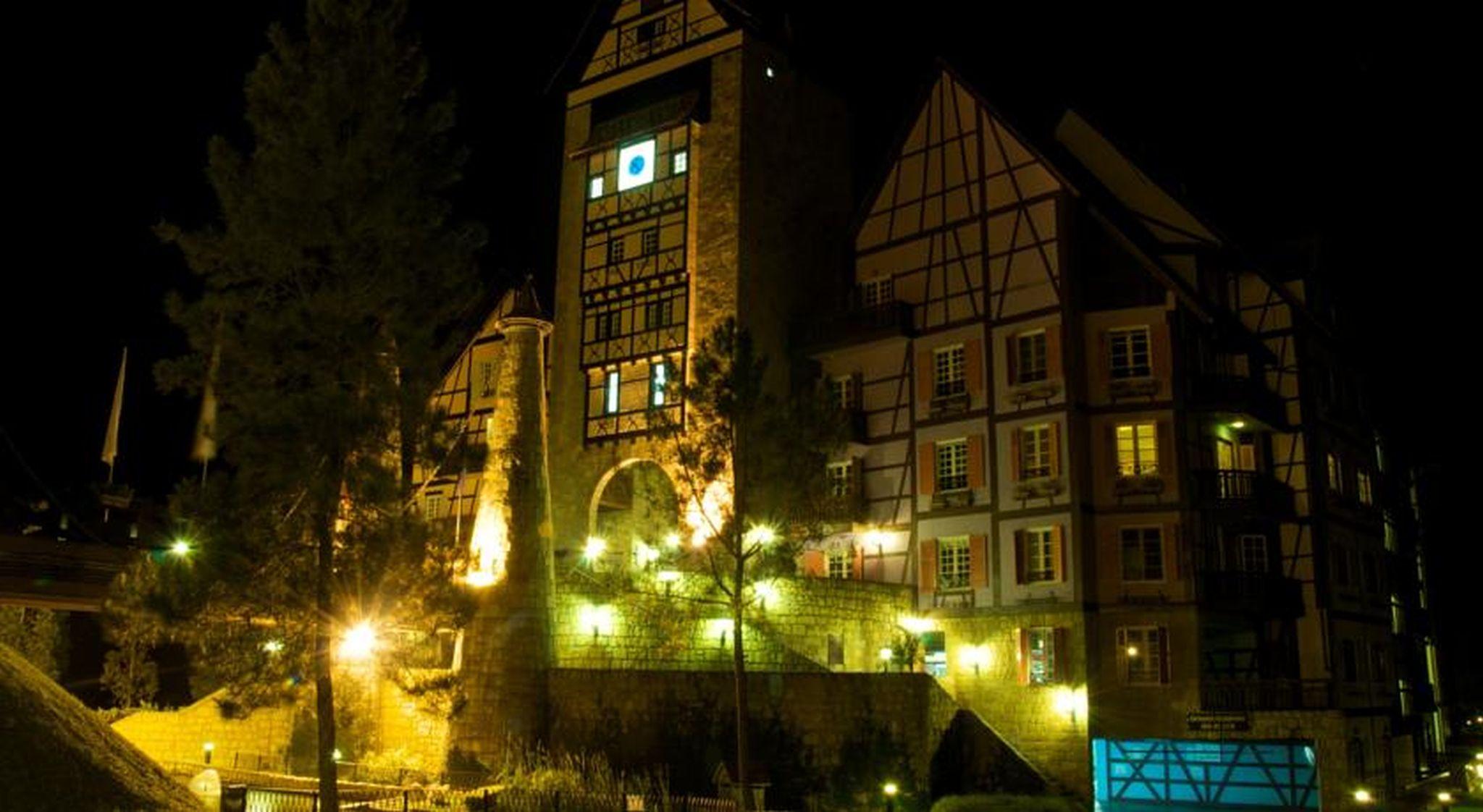 Colmar Tropicale Hotel Bukit Tinggi Exterior photo