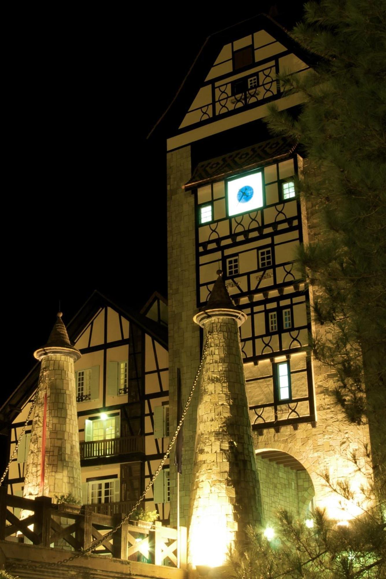 Colmar Tropicale Hotel Bukit Tinggi Exterior photo