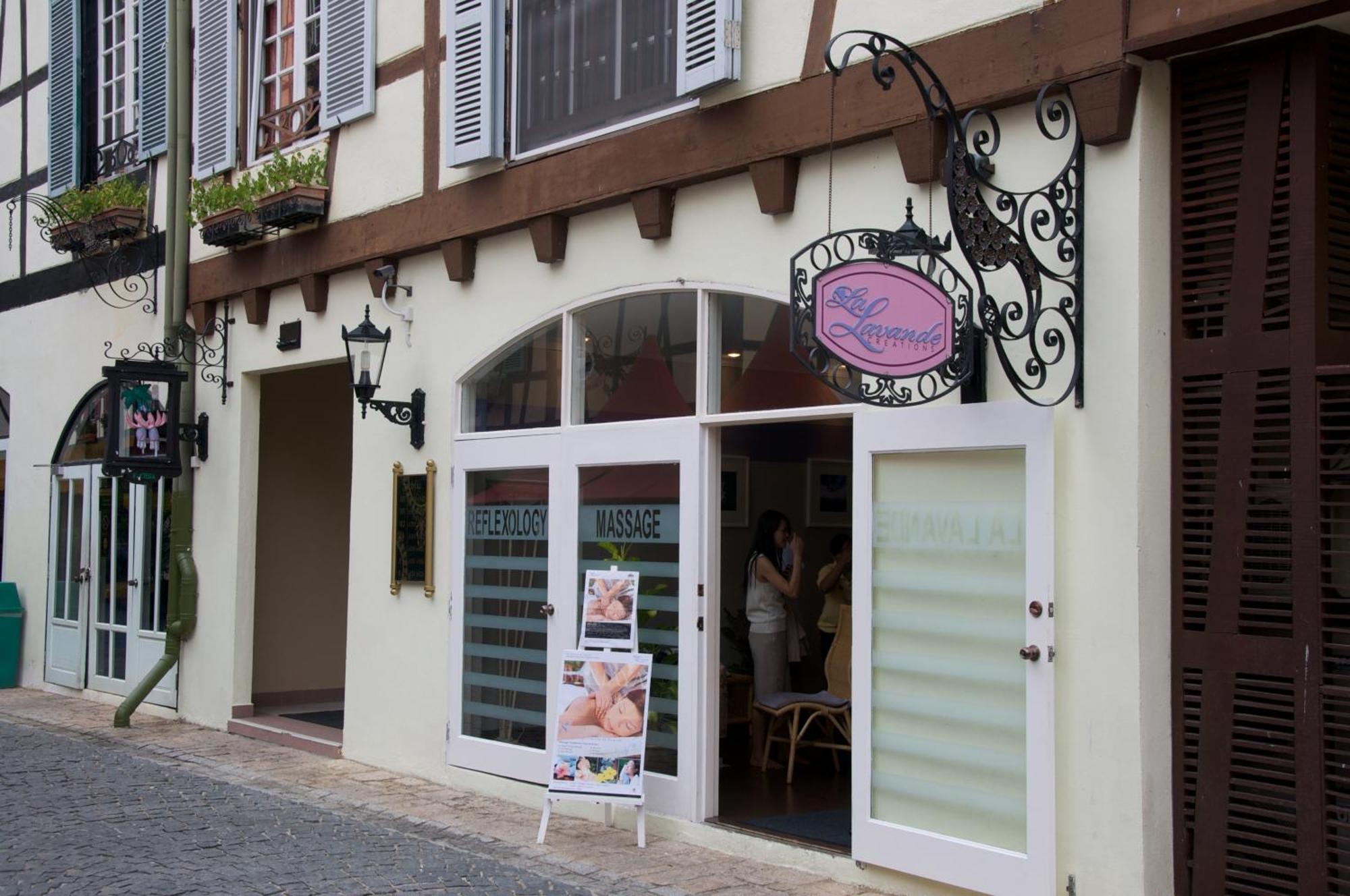 Colmar Tropicale Hotel Bukit Tinggi Exterior photo