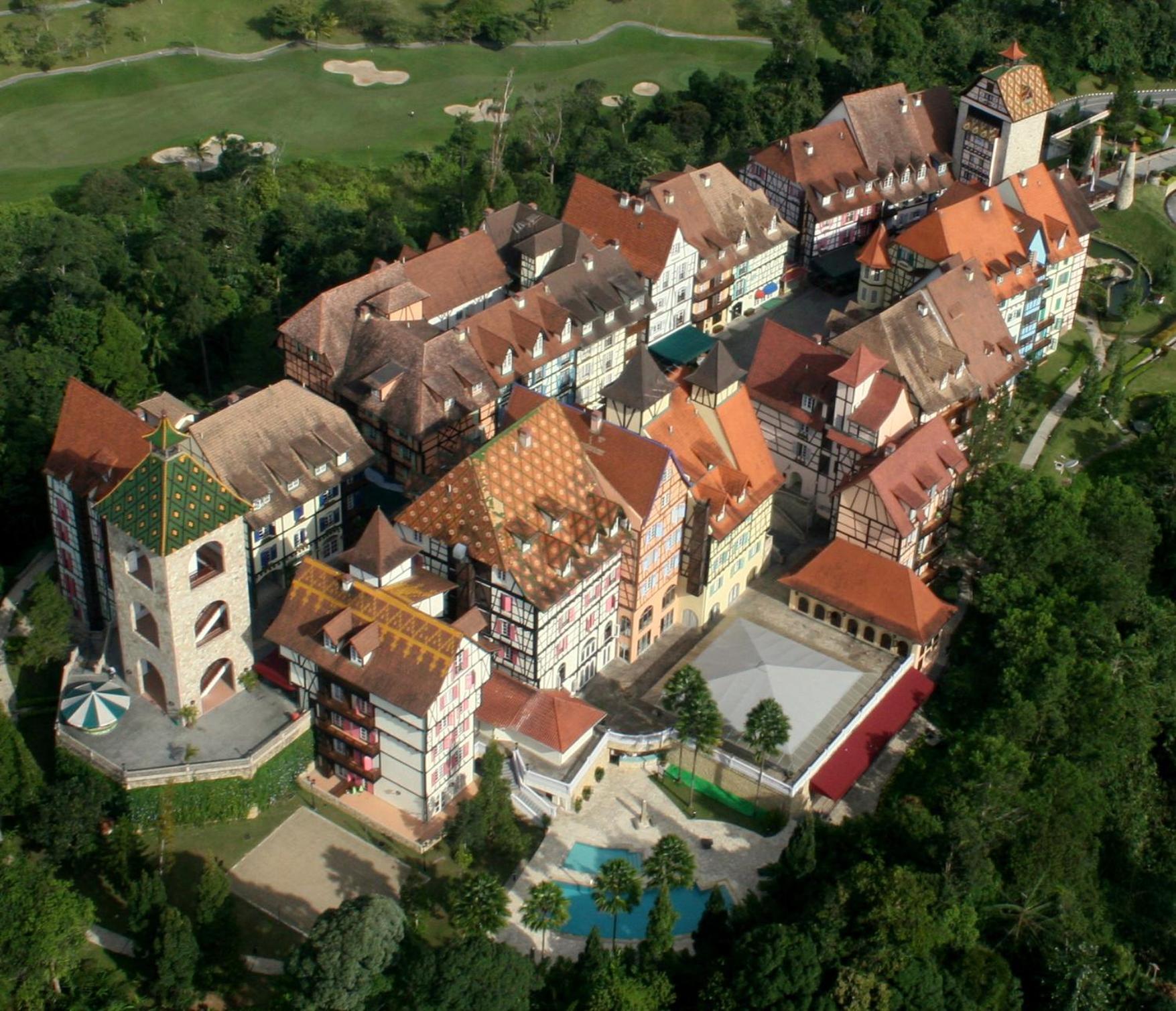 Colmar Tropicale Hotel Bukit Tinggi Exterior photo